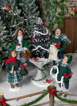Load image into Gallery viewer, Cardinal Family Carollers