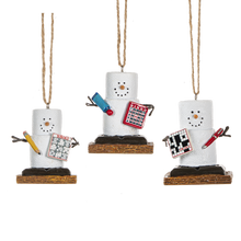 Load image into Gallery viewer, Smores Game Night Ornament