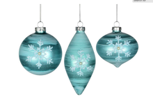 Load image into Gallery viewer, Washed Blue Ball Ornament w Snowflake Design