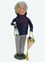 Load image into Gallery viewer, Glass Ornament Family Carollers