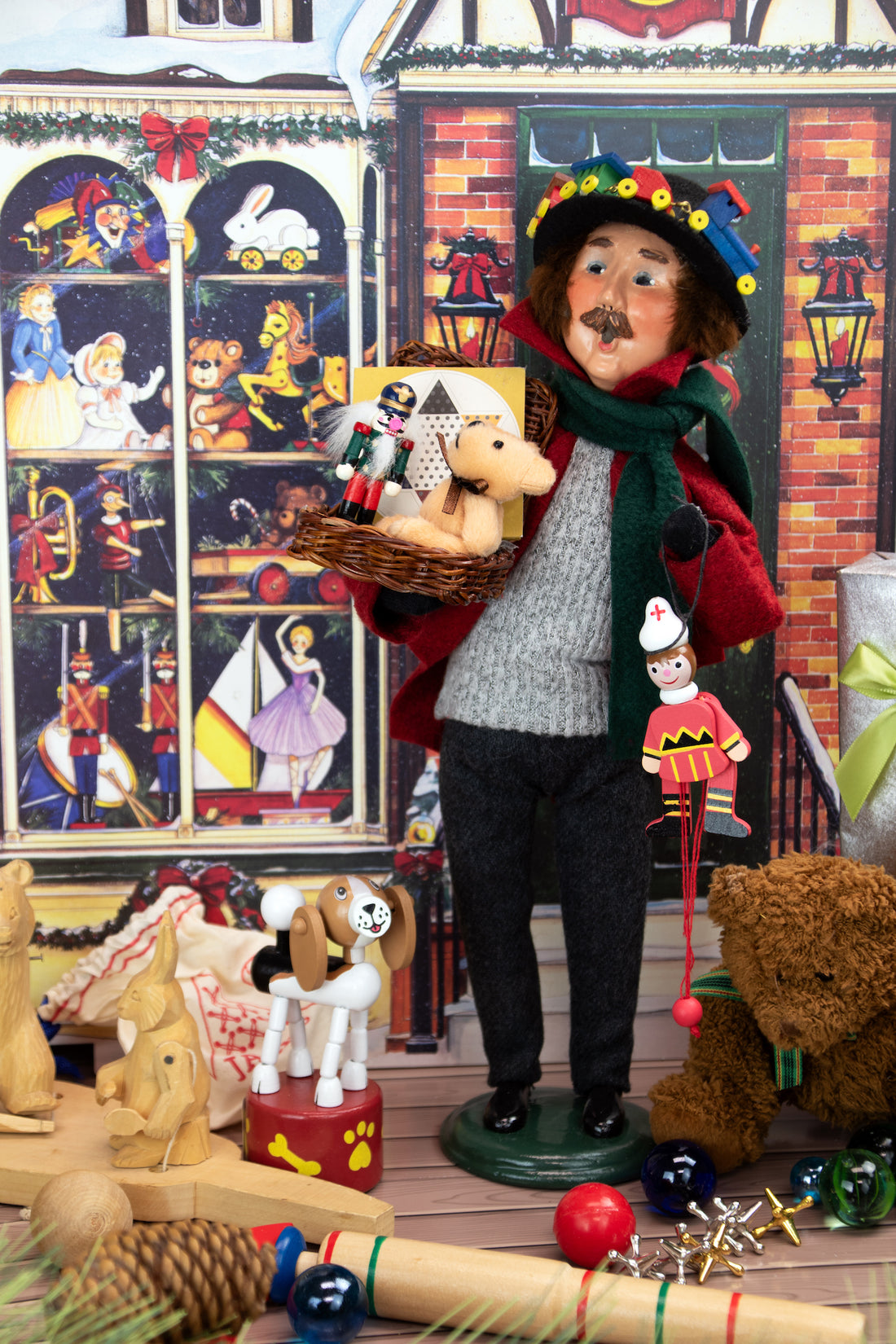 Toy Vendor Byers Choice Caroller