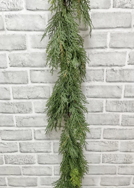 Fresh Touch Northern Cedar Garland