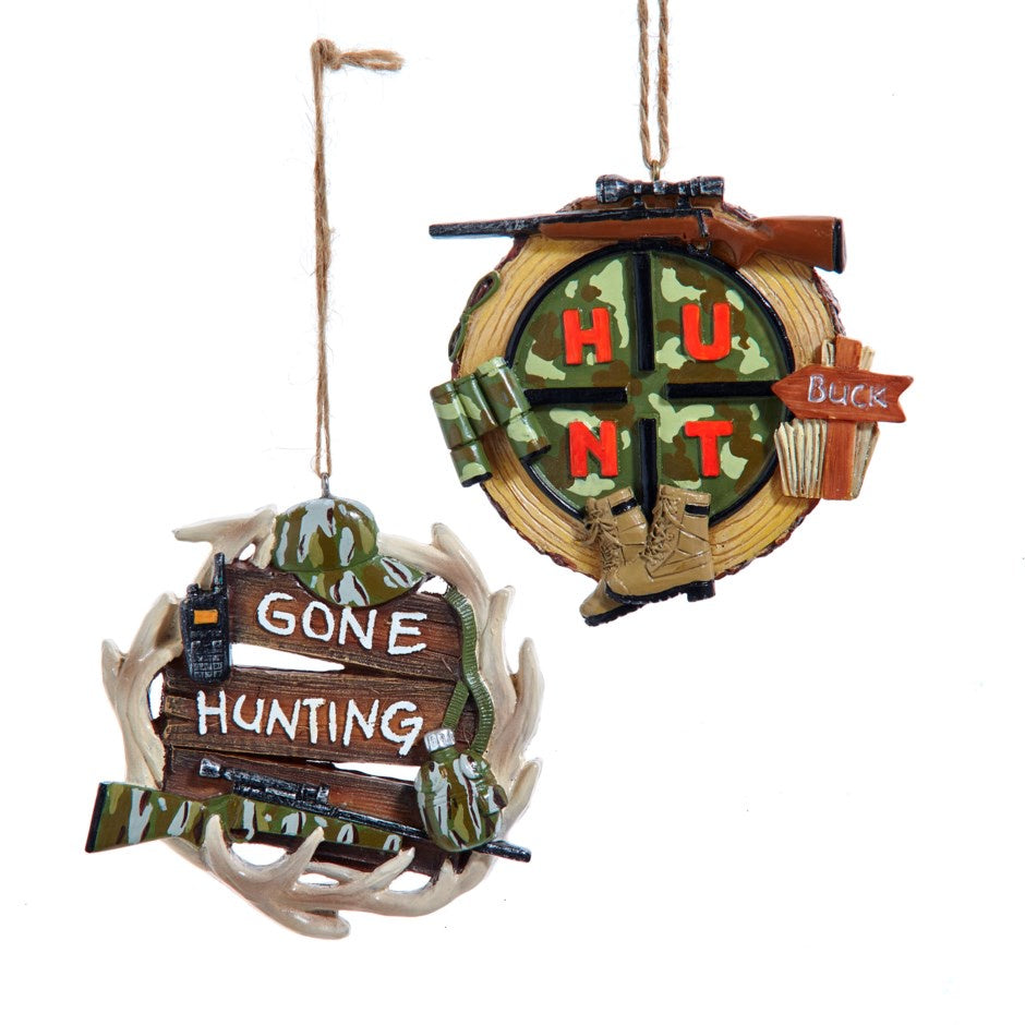 Hunting-Themed Wreath Ornament