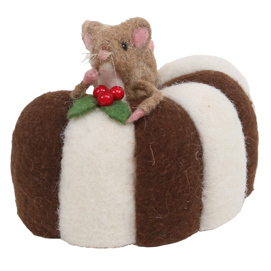 Felt Baker Mouse On Bundt Cake