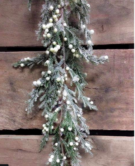 Frosted Pine Garland w Cream Berries - 6 ft