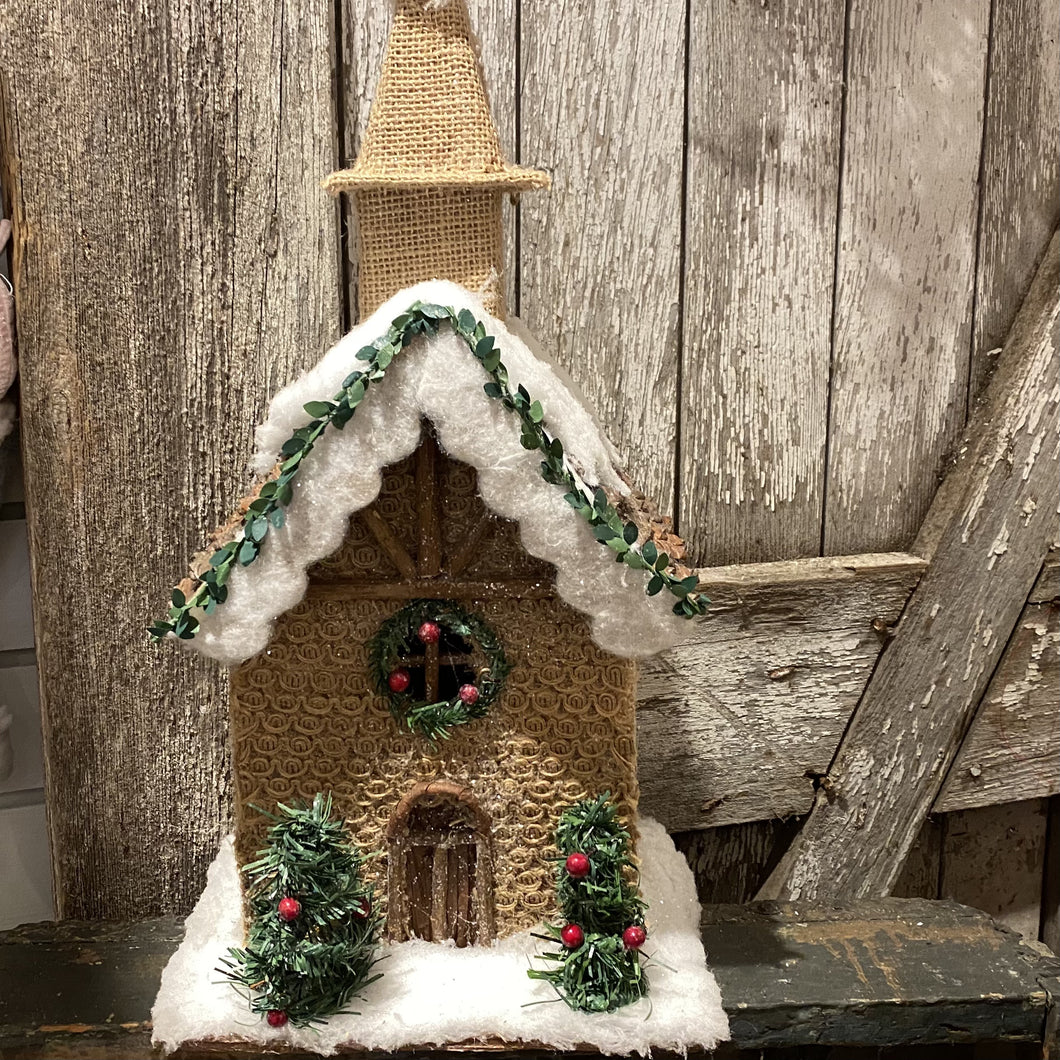 Burlap House w/Wreath
