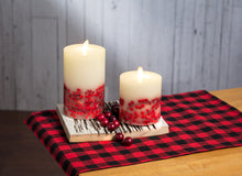 Load image into Gallery viewer, Realistic Berry Candle - Led
