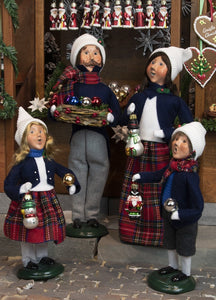 Ornament Family Carollers
